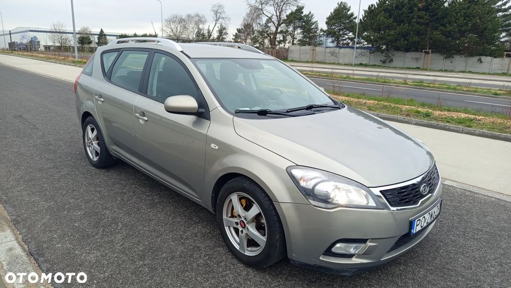 Kia Ceed 1.4 Comfort + - 18