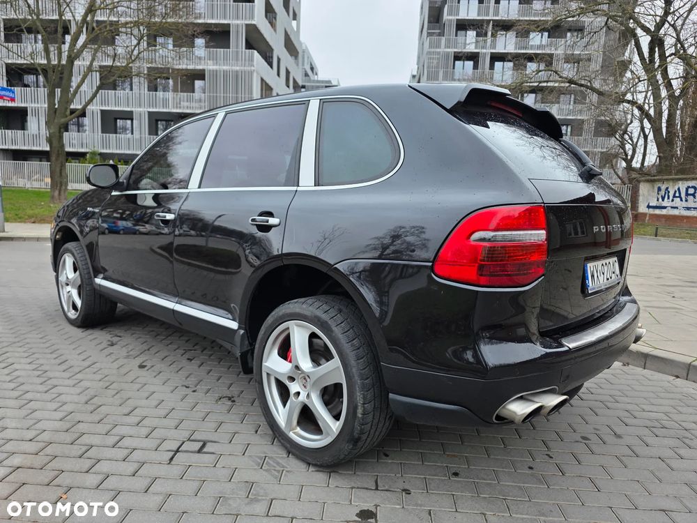 Porsche Cayenne - 25
