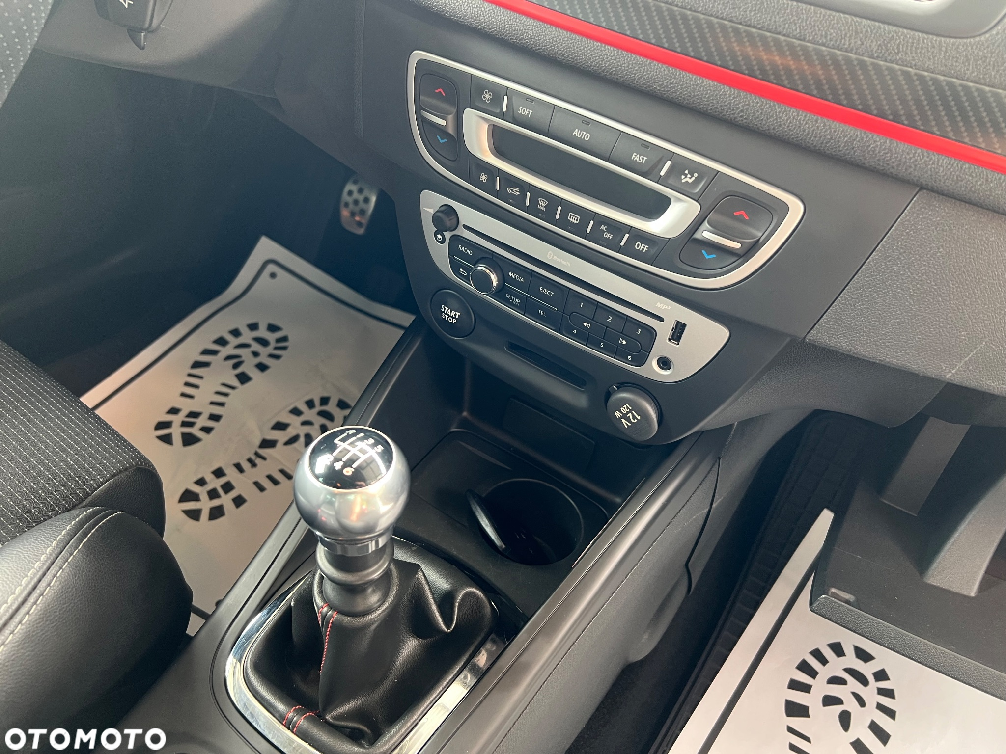 Renault Megane Grandtour TCe 220 Start & Stop GT 220 - 14