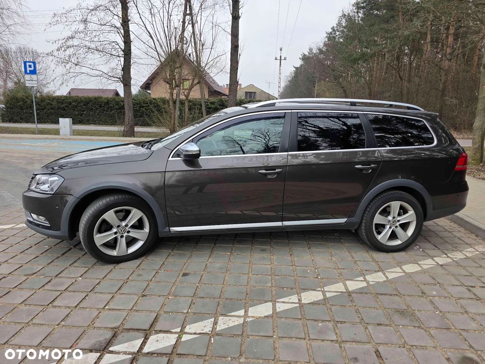Volkswagen Passat Alltrack 2.0 TDI 4Motion DSG BlueMotion Tec - 2