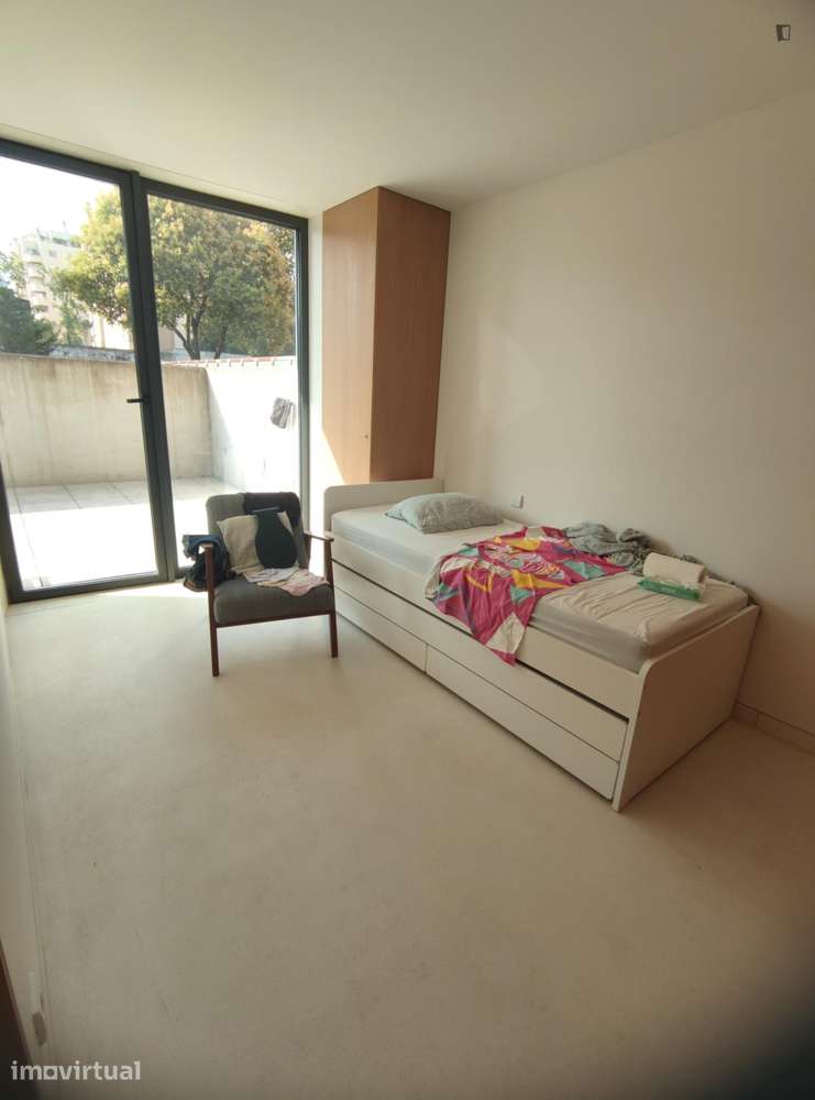 Apartamento com 1 quartos - localizado em Ramalde Porto - Grande imagem: 3/8