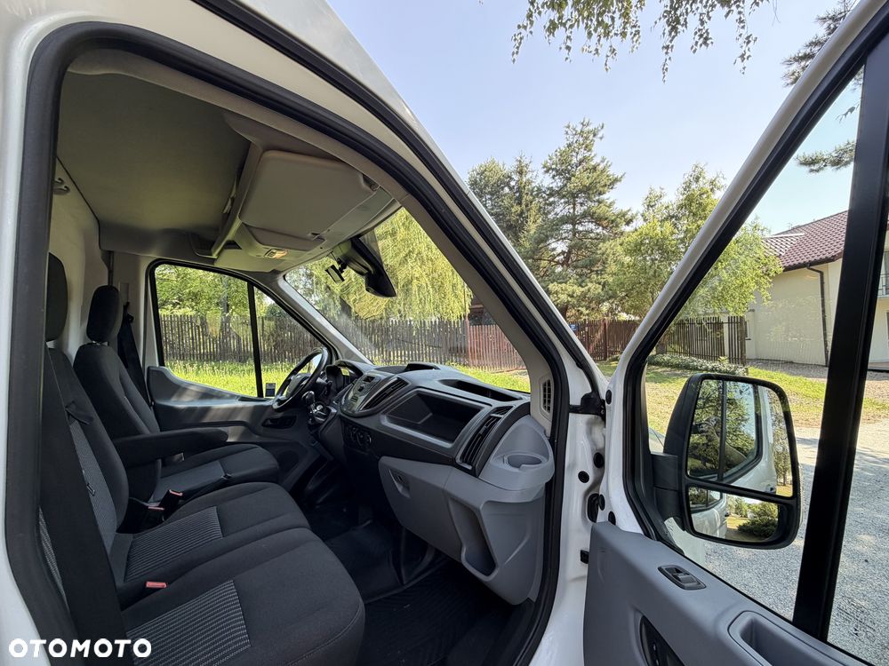 Ford Transit - 19
