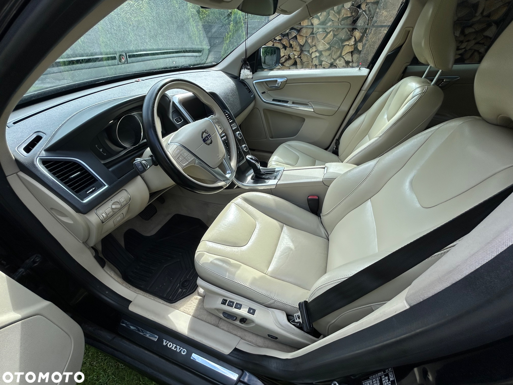 Volvo XC 60 T5 AWD Base - 10