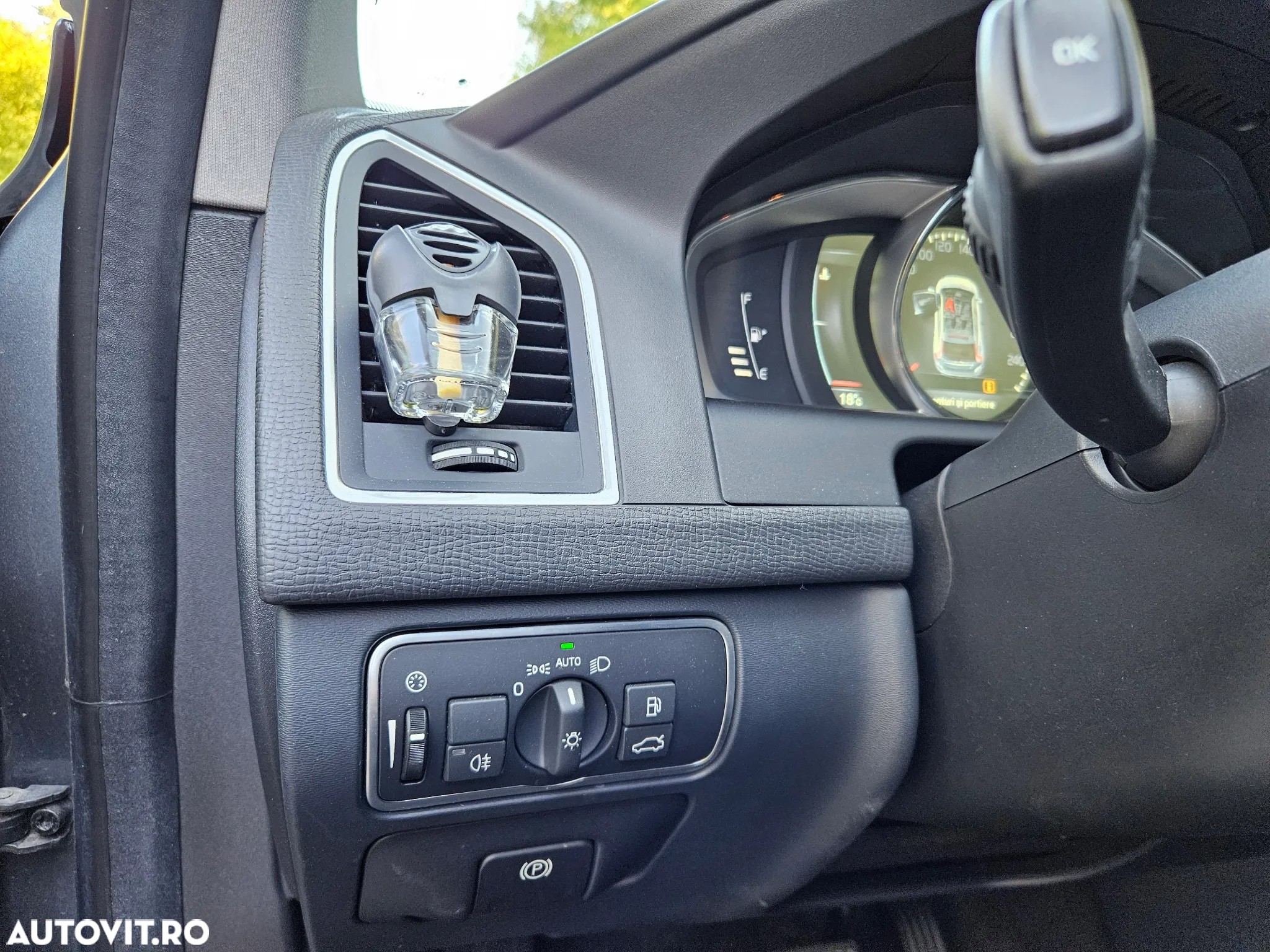 Volvo XC 60 D4 Geartronic Summum - 13