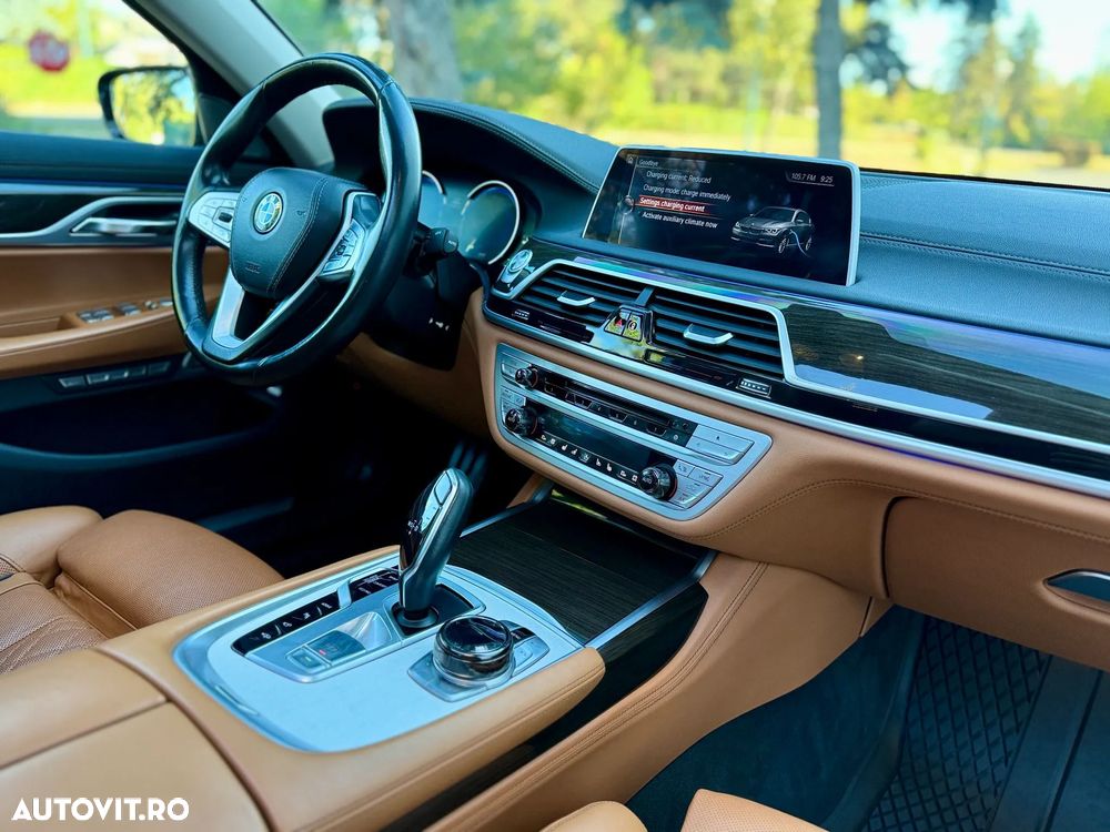 BMW Seria 7 740i Aut. - 12