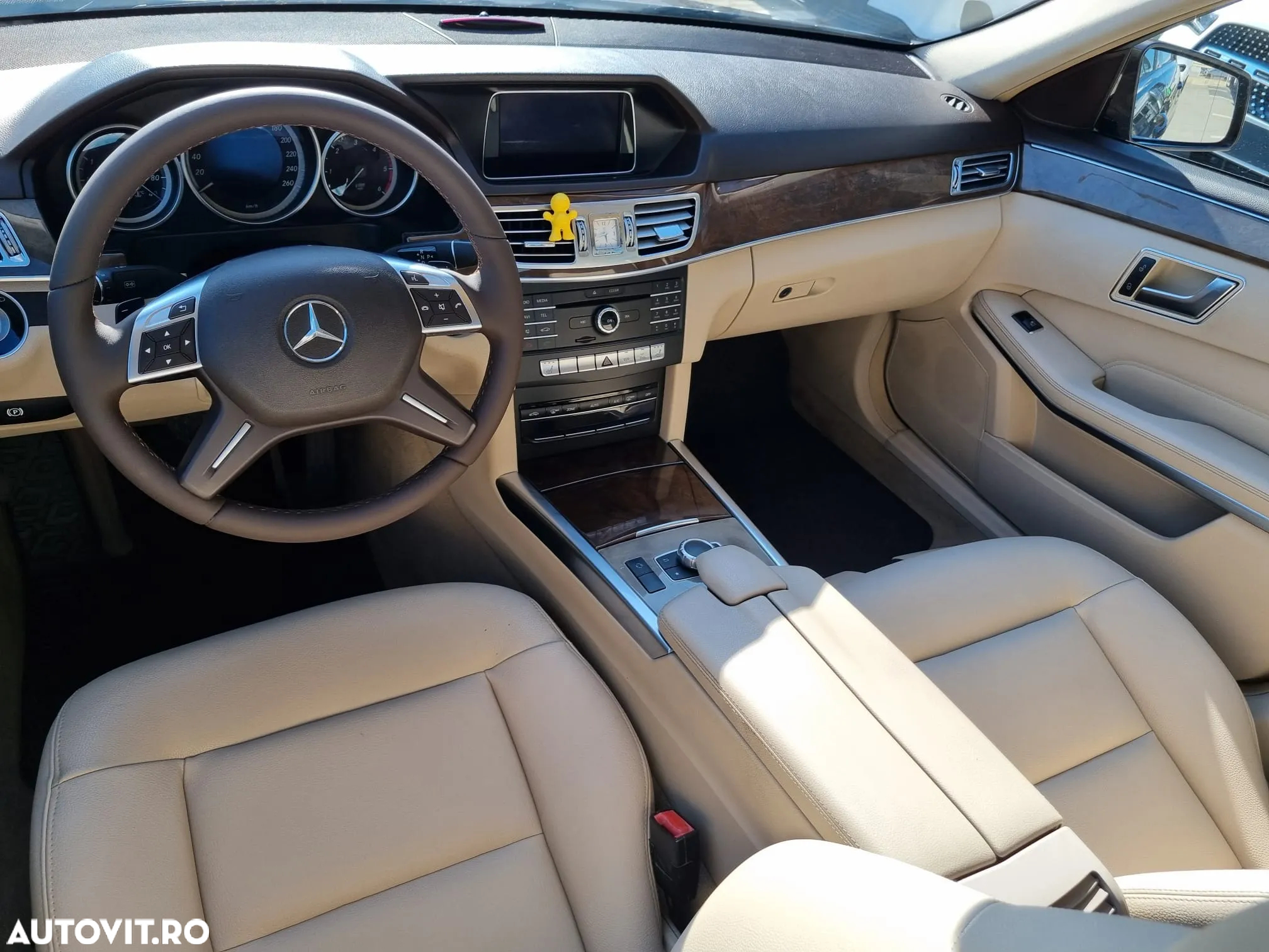 Mercedes-Benz E 220 BlueTEC 4MATIC - 9