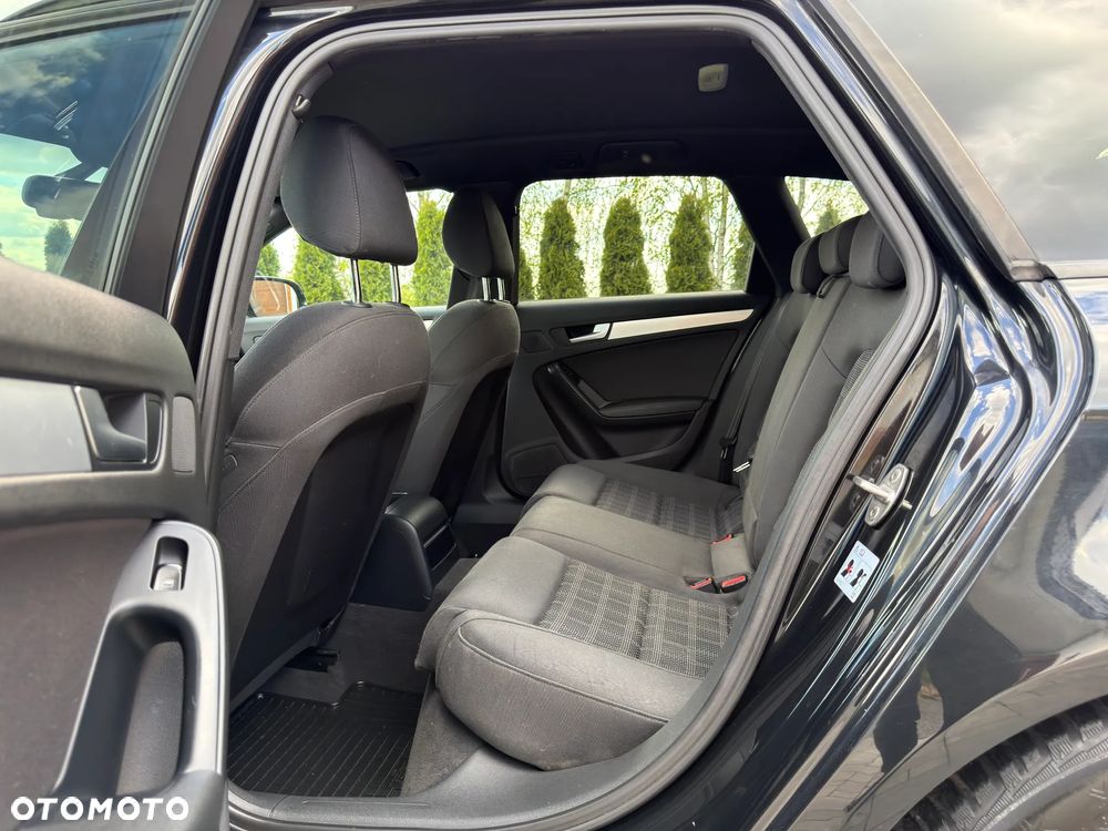 Audi A4 Avant 1.8 TFSI Ambiente - 31