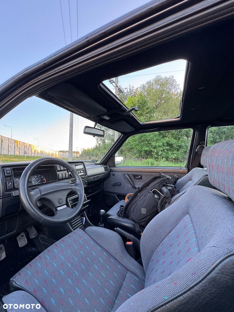 Volkswagen Golf 1.8 GT - 10