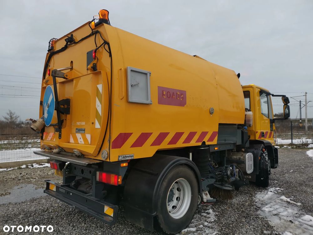 Iveco Eurocargo 180e25 zamiatarka Johanston VT800 - 4