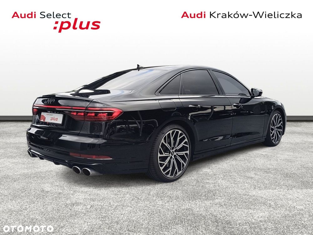 Audi S8 - 6