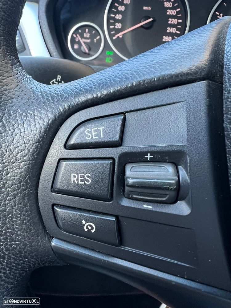 BMW 318 d Line Modern - 39