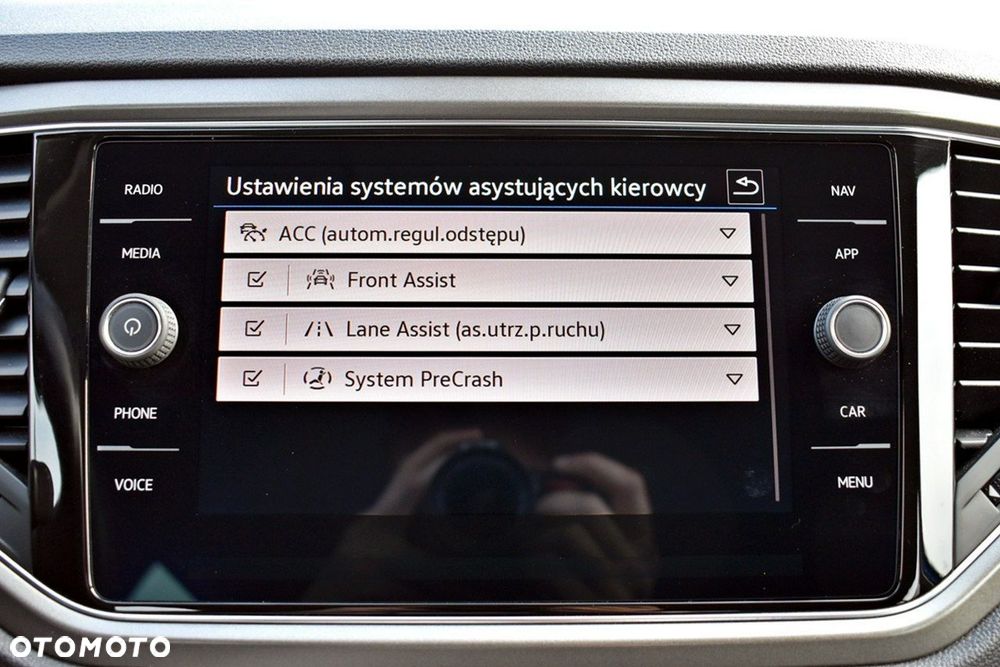 Volkswagen T-Roc 1.0 TSI Advance - 21