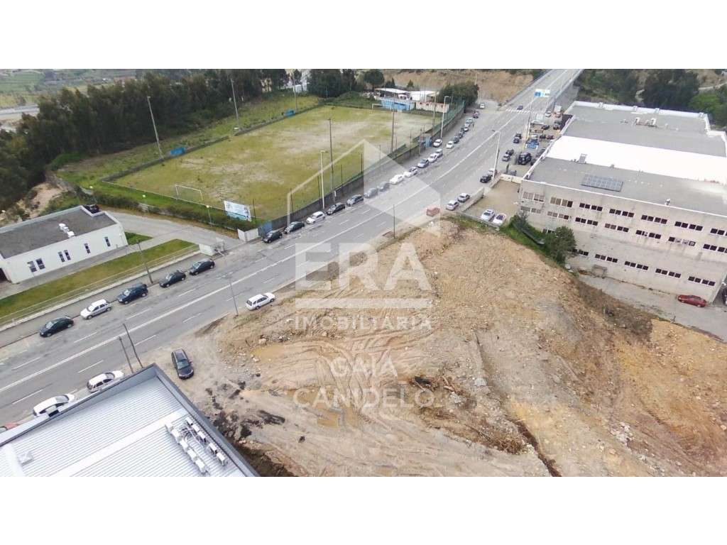 Terreno com 34.400 m² em Gondomar - Grande imagem: 3/4