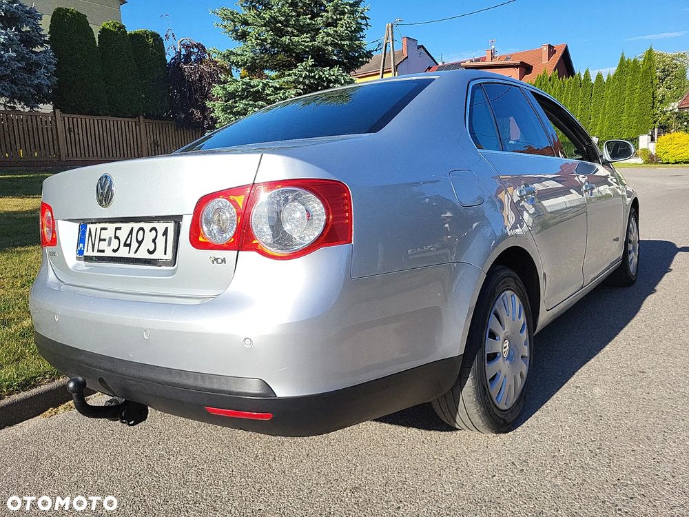 Volkswagen Jetta 1.9 TDI DPF Comfortline BlueMotion - 8
