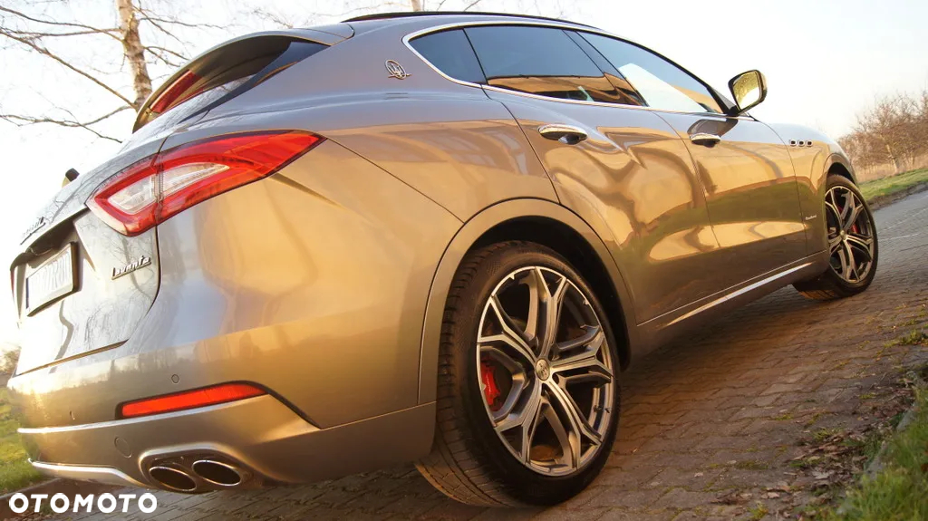 Maserati Levante Granlusso - 13