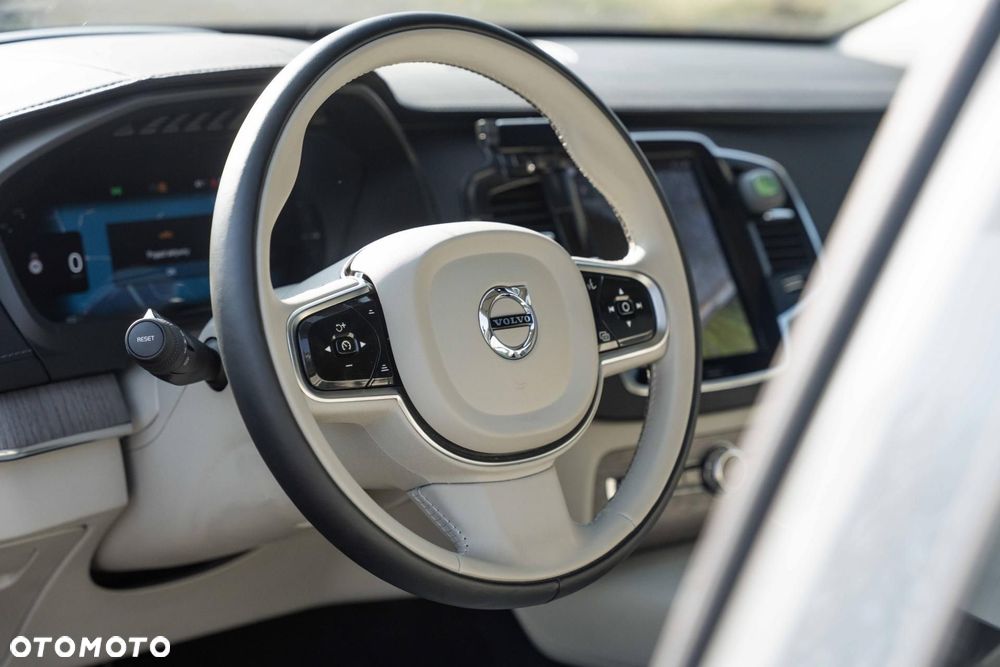 Volvo XC 90 - 19