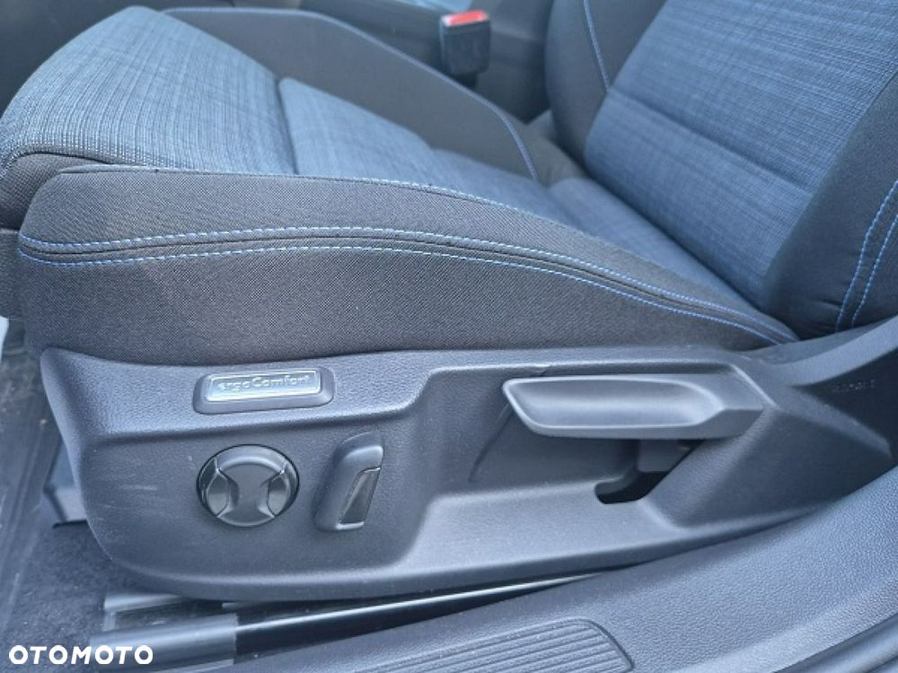 Volkswagen Passat - 23