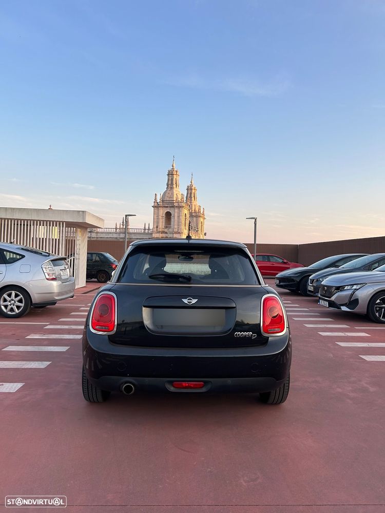 MINI 5 Portas Cooper D - 3