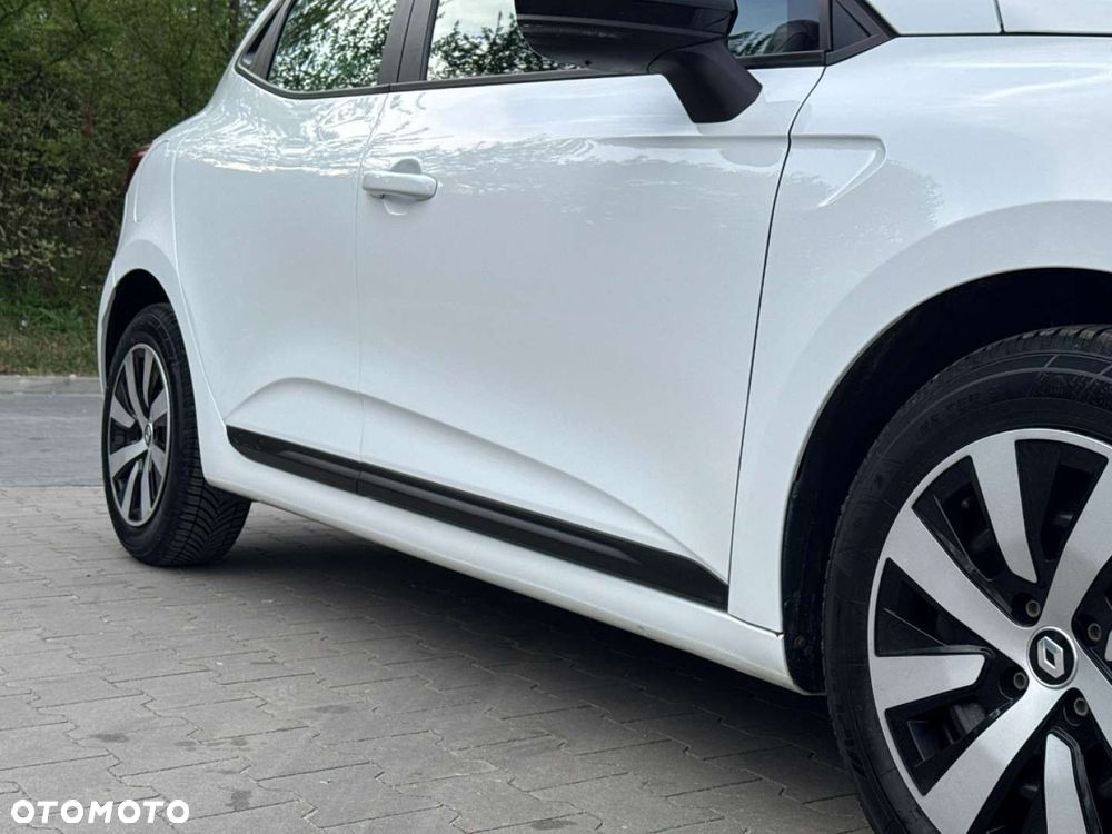 Renault Clio - 10