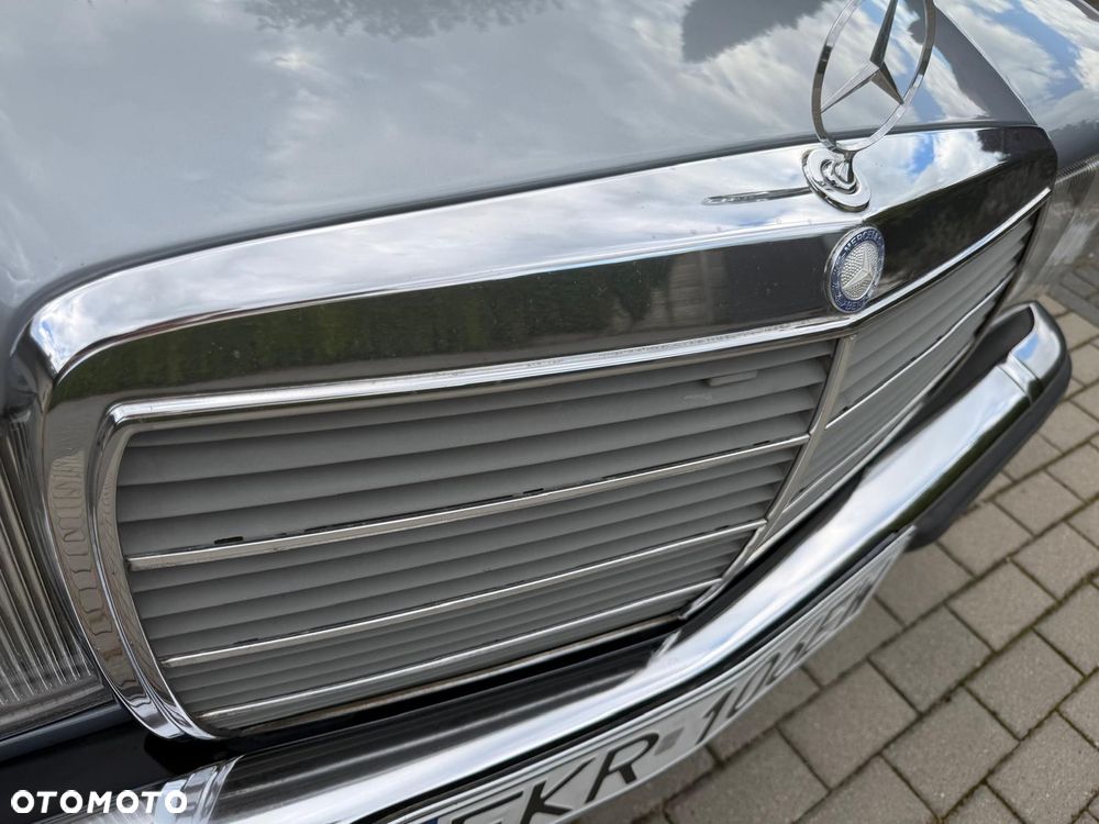 Mercedes-Benz W123 - 14