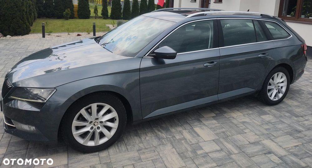 Skoda Superb 2.0 TDI Ambition DSG - 5
