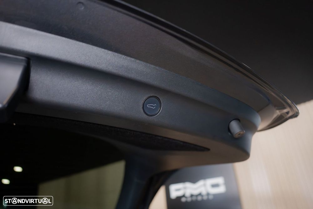 Tesla Model Y Long Range Dual Motor AWD - 41