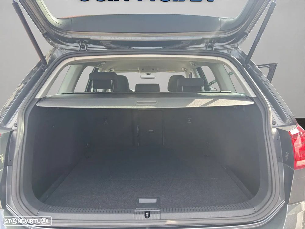 VW Golf Variant 1.6 TDi Confortline - 17