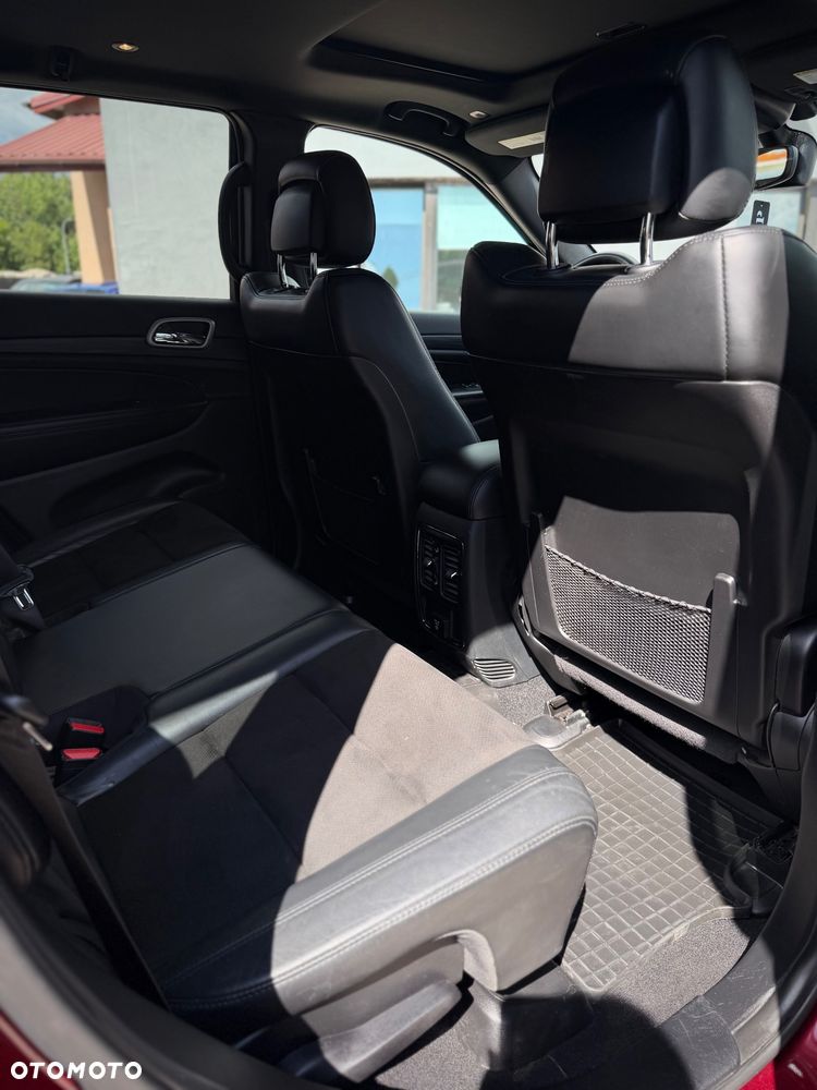 Jeep Grand Cherokee - 14