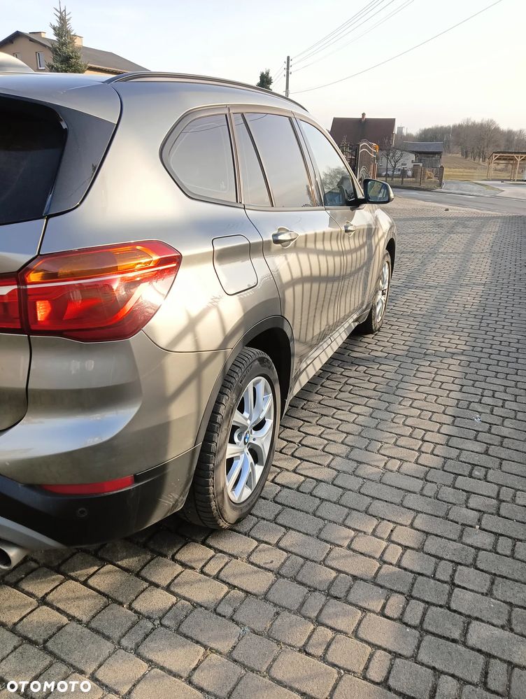 BMW X1 xDrive18d - 6