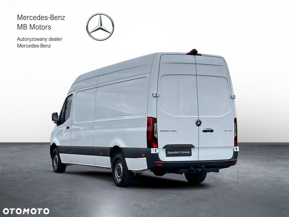 Mercedes-Benz Sprinter - 4