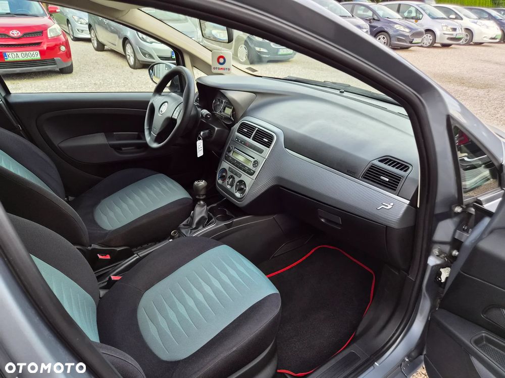 Fiat Grande Punto - 23
