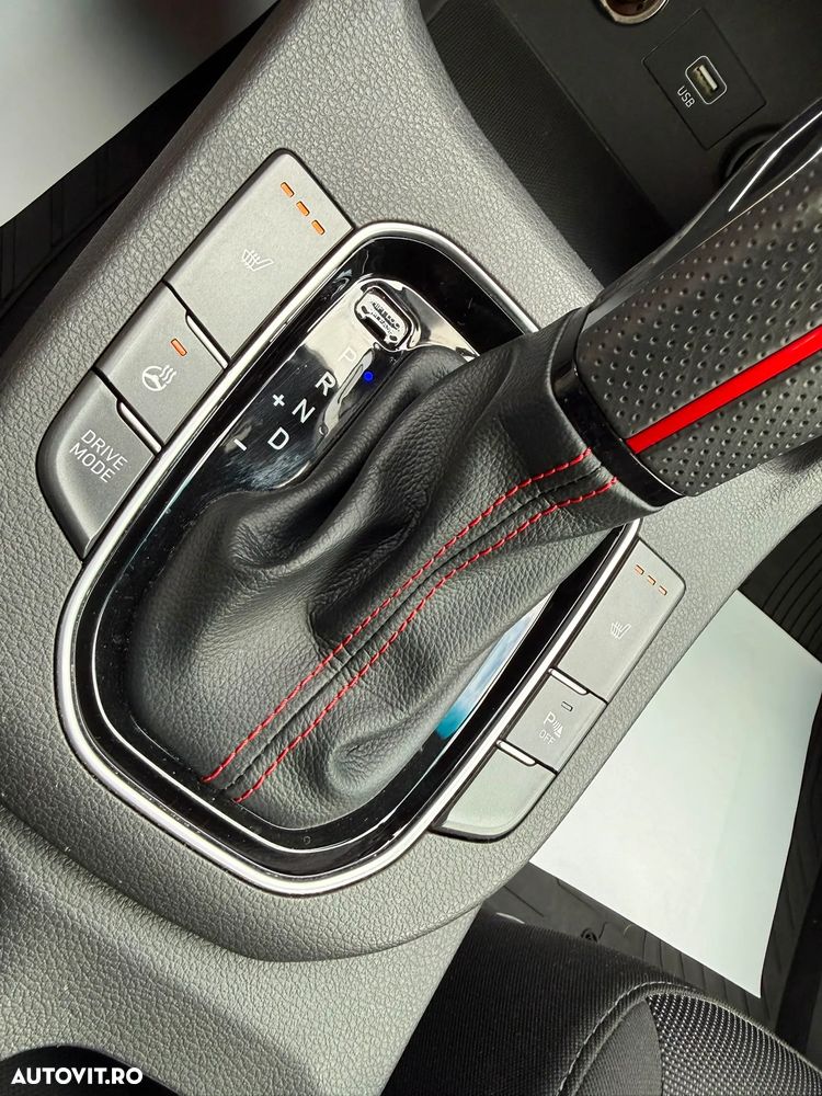 Hyundai i30 1.5 T-GDI 48V-Hybrid DCT N-Line - 14