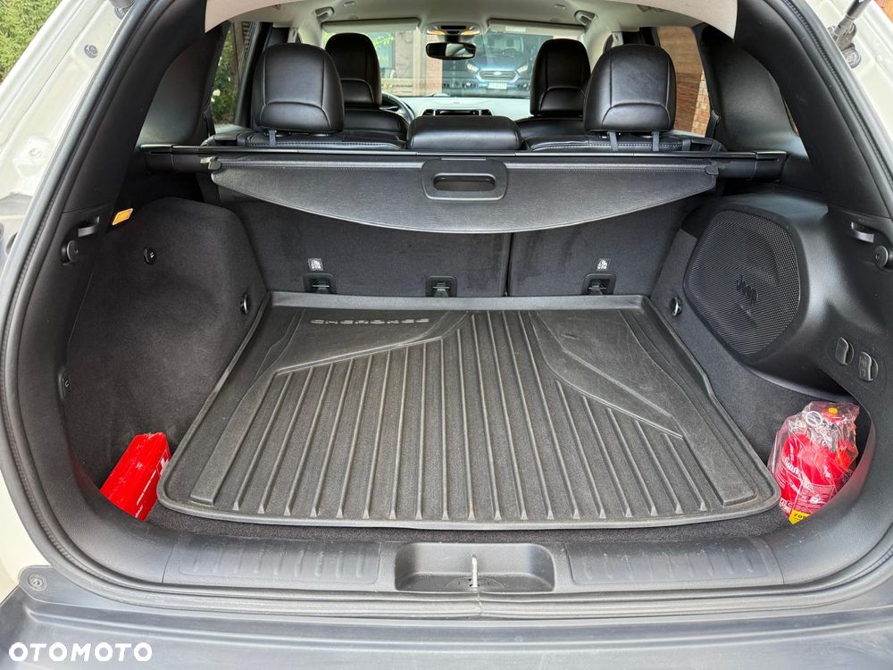 Jeep Cherokee - 6