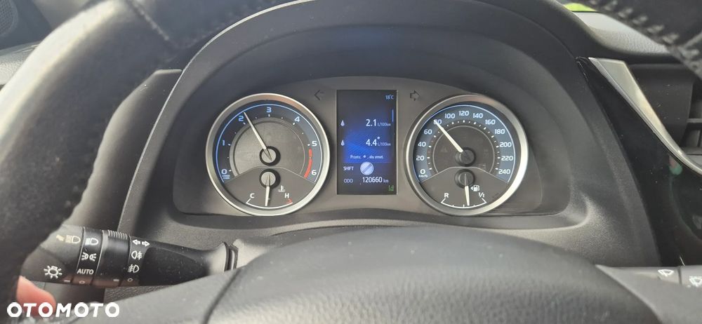 Toyota Corolla 1.4 D-4D Active - 6