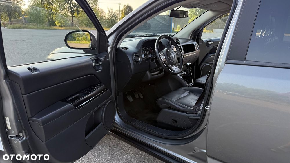 Jeep Compass 2.2 CRD 4x4 Limited - 31