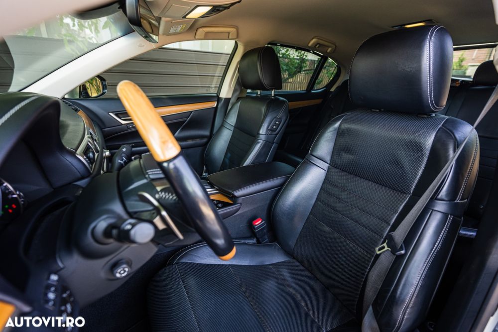 Lexus Seria GS 450h - 15