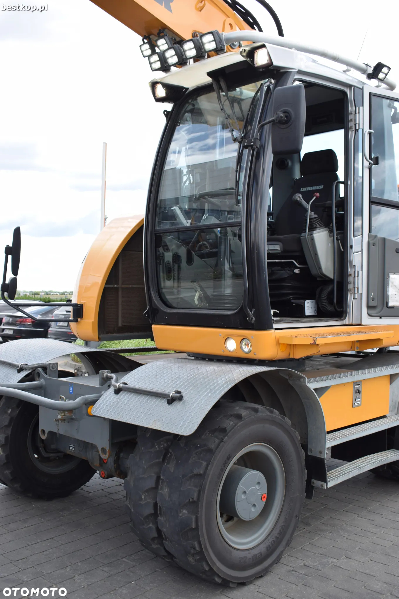 Liebherr A918 Compact Litronic - 25