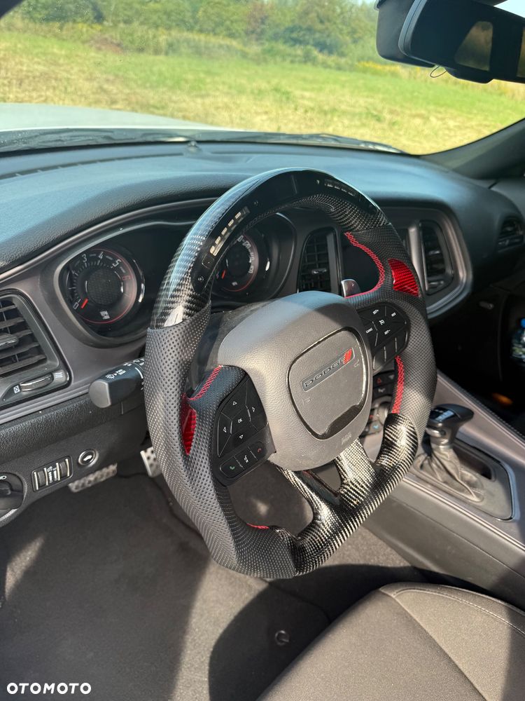 Dodge Challenger 5.7 R/T - 18