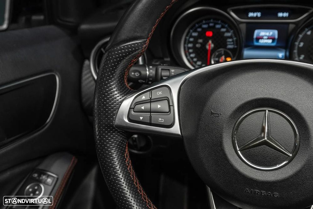 Mercedes-Benz A 180 AMG Line - 11