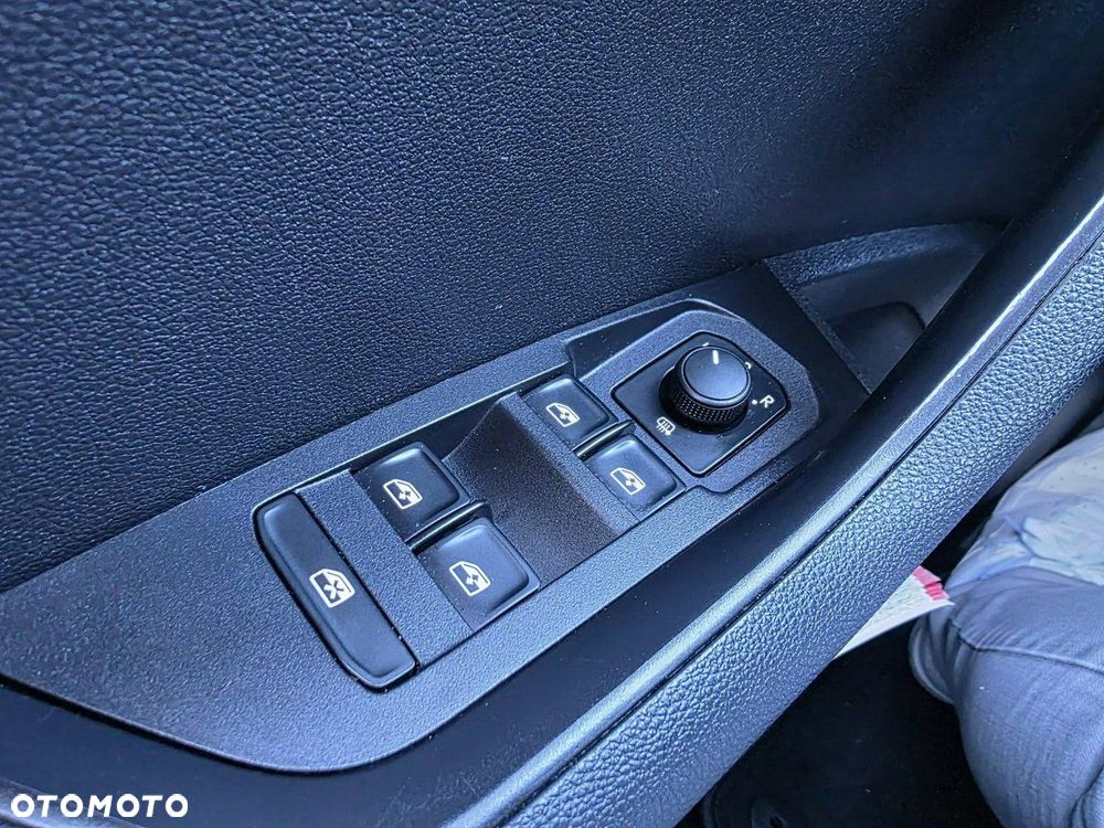 Skoda Karoq 1.0 TSI Drive - 11