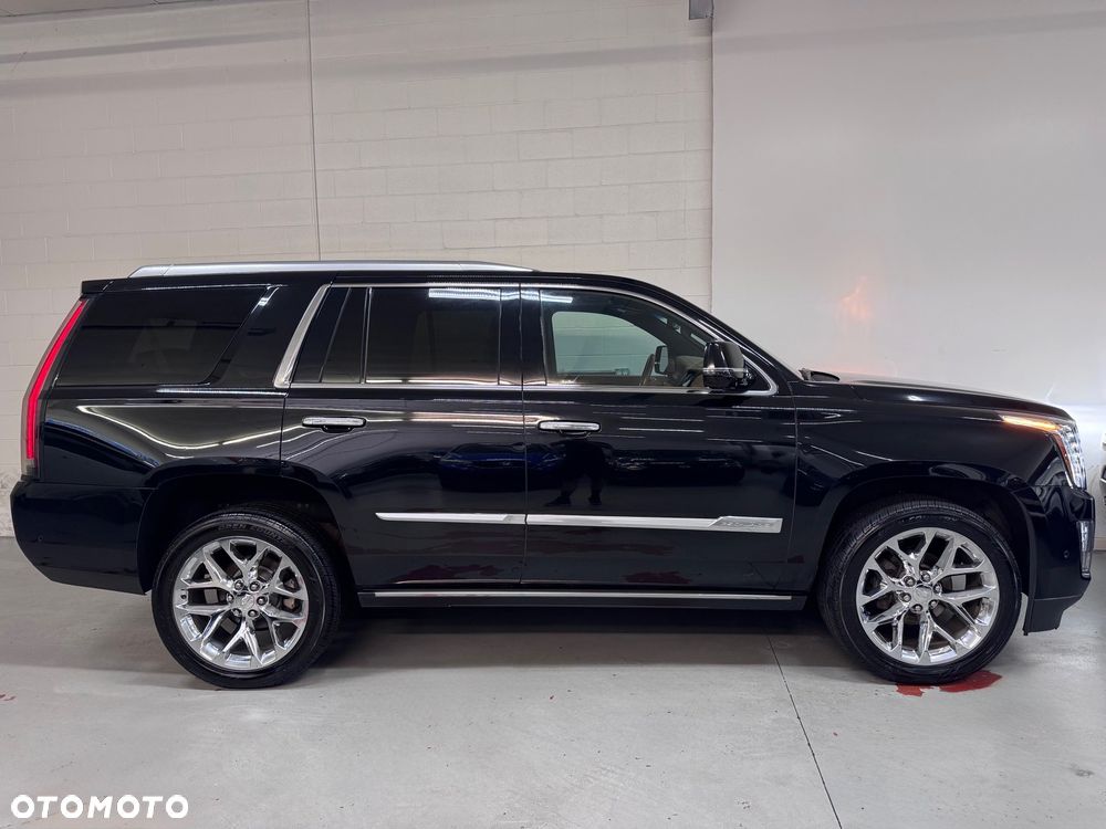 Cadillac Escalade 6.2 V8 AWD AT Platinum - 2