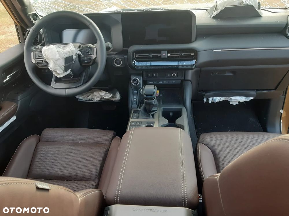 Toyota Land Cruiser LC 2.8 D-4D Prestige - 10