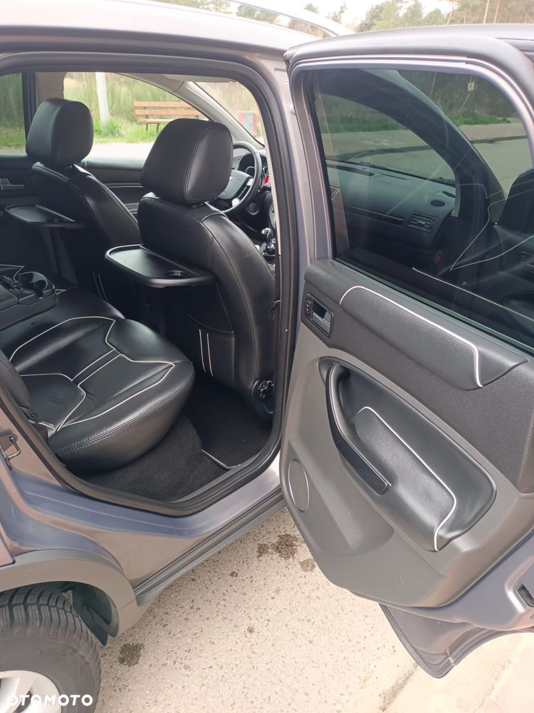 Ford Kuga - 11