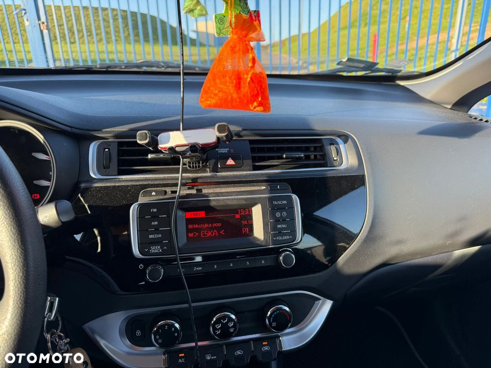 Kia Rio - 9