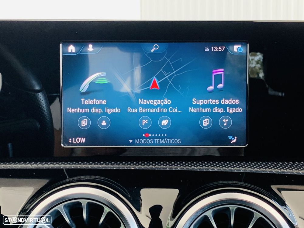 Mercedes-Benz A 250 Limousine e AMG Line - 22