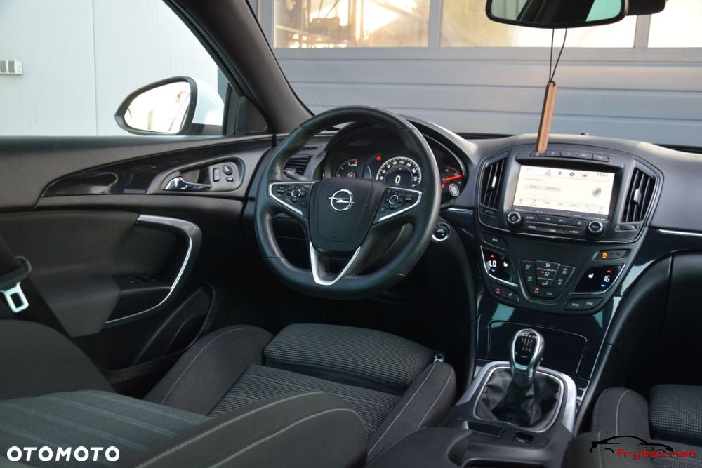 Opel Insignia - 23