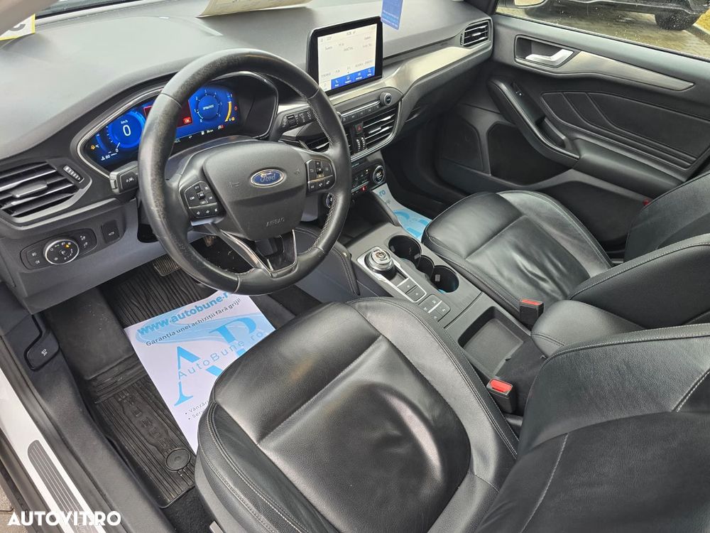 Ford Focus - 10