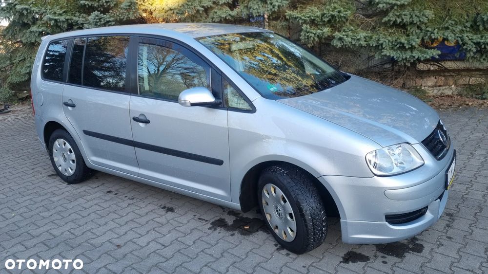 Volkswagen Touran 1.6 FSI - 7