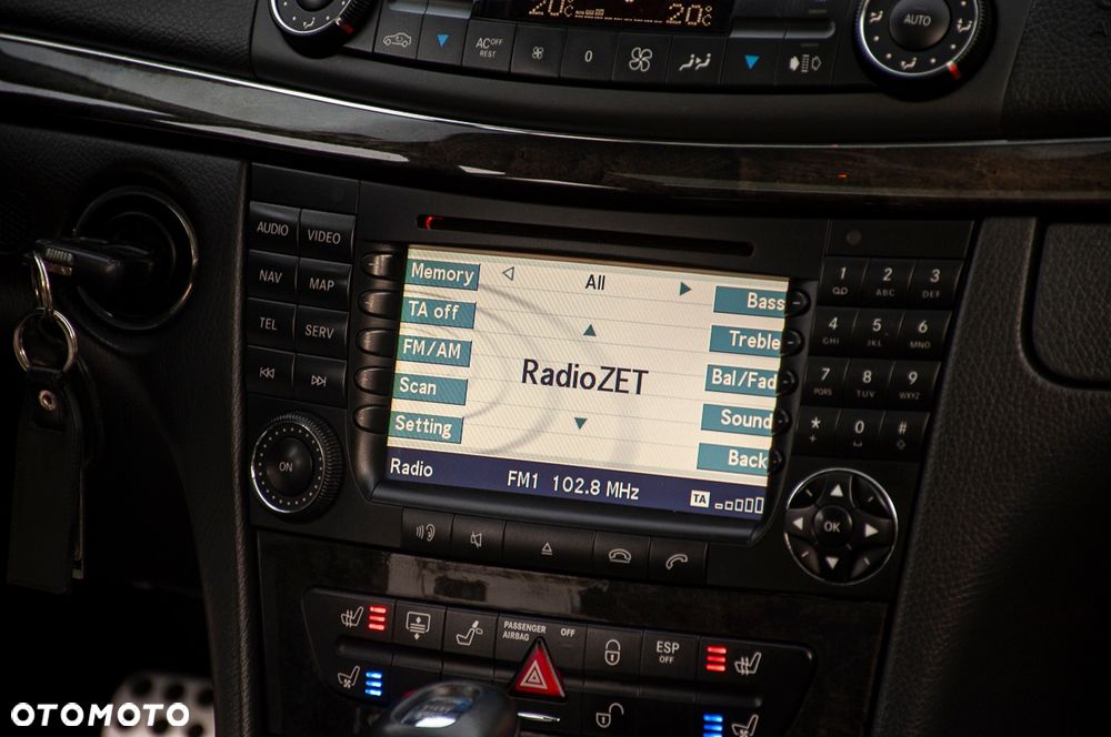 Mercedes-Benz Klasa E 500 7G-TRONIC Avantgarde - 24