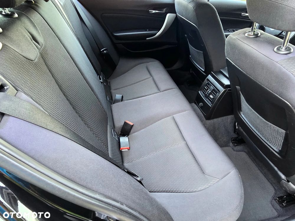 BMW Seria 1 116i - 15